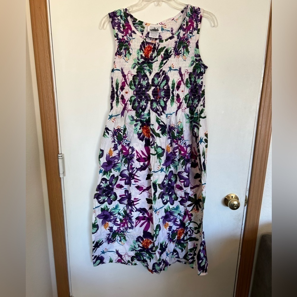 Metropolitan 100% cotton size large floral, sleeveless dress with smocked top